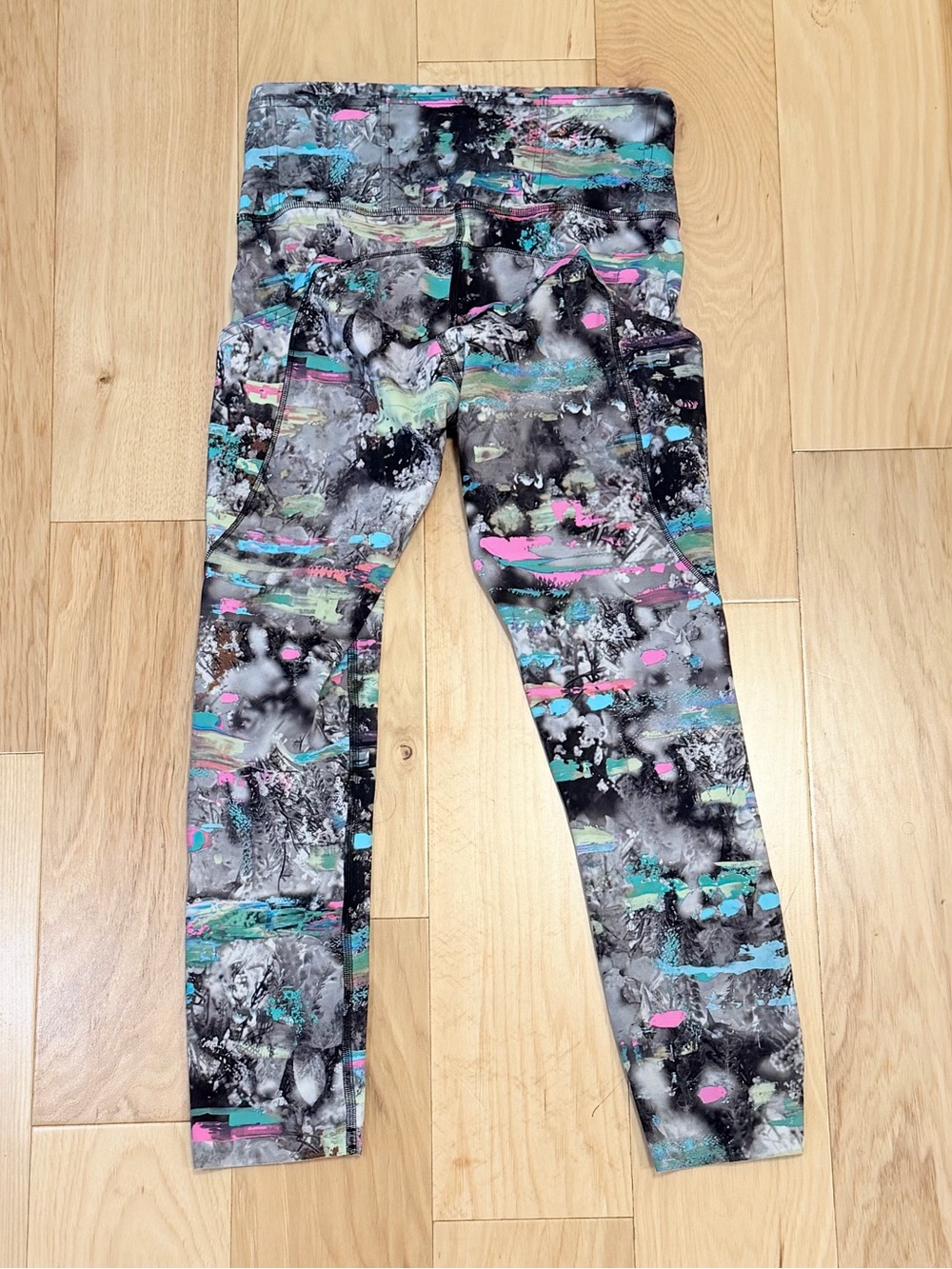 LIKE NEW Lululemon Women’s Fast and Free High-Rise Crop Tights 23"